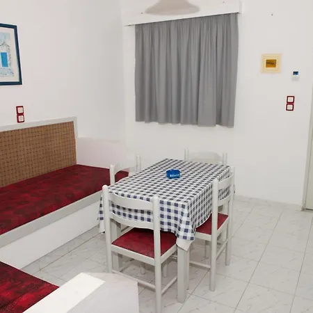 Apart Otel Lenaki *
